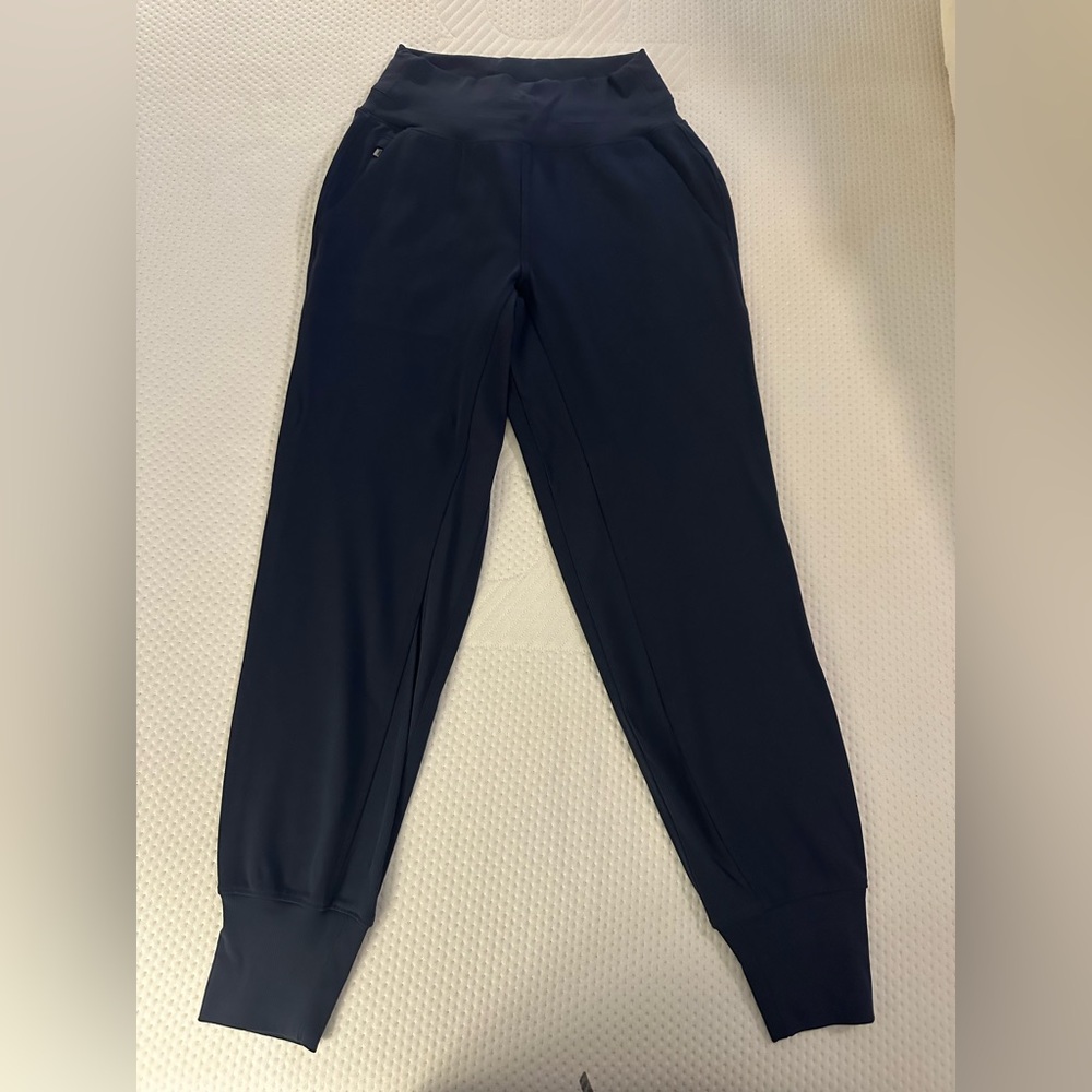 Athleta women’s Navy joggers